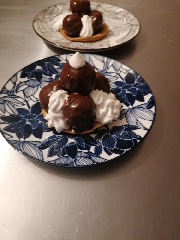 Tarte profiterole à la framboise